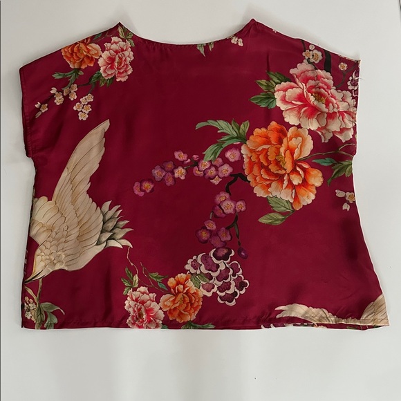 NWOT Brynn Walker Red Floral Silk Top - Picture 2 of 7